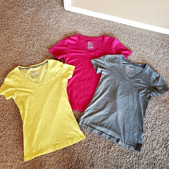 Nike Bundle - Picture 1 of 4